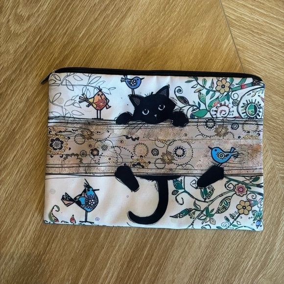 Floral Cat Print Pouch - Picture 2 of 3